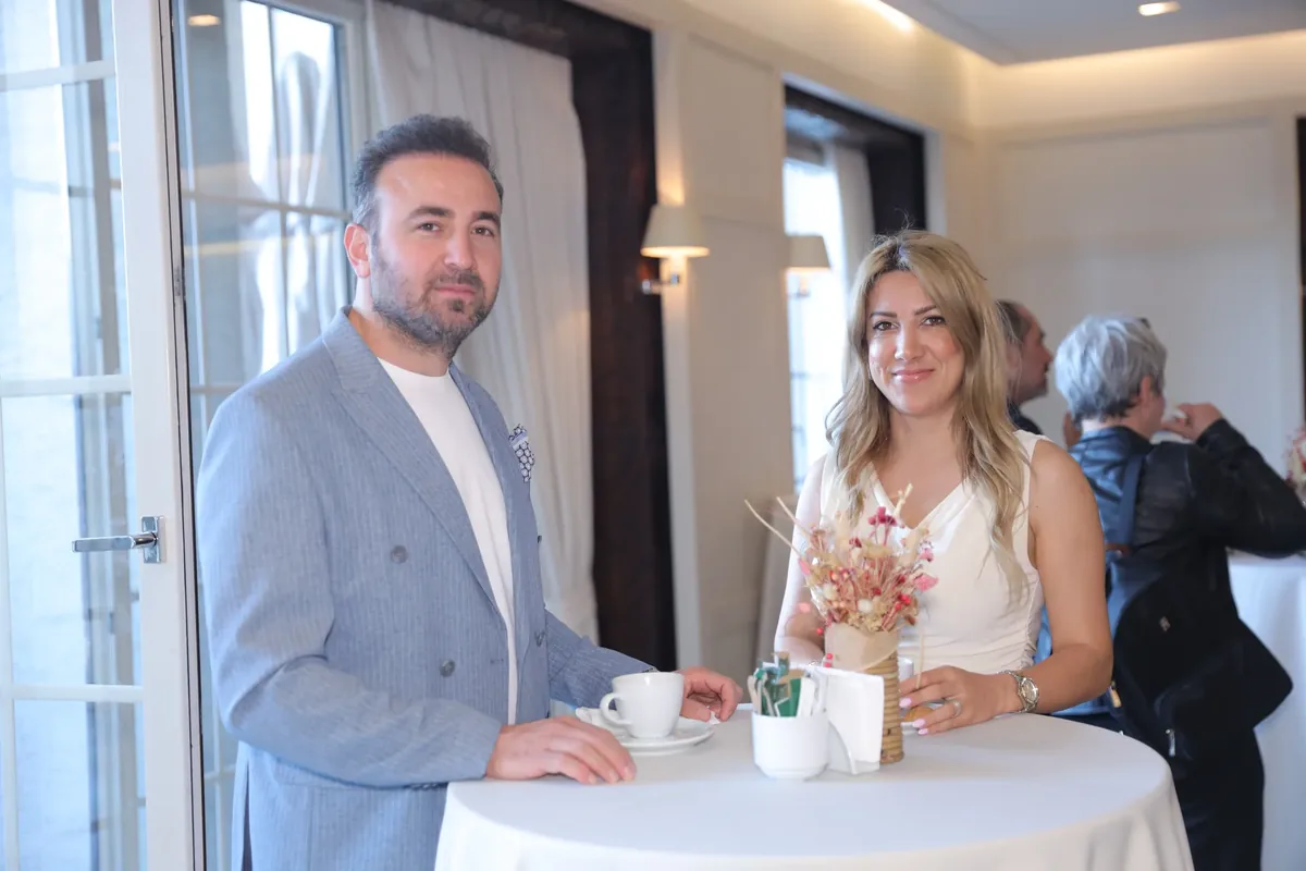 Üyeler kuruluş kokteylinde bir araya geldi